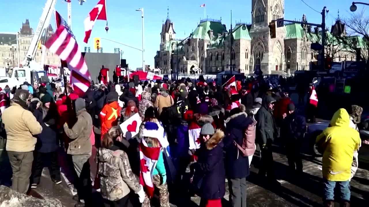 Canada US bridge cleared of protesters | TFC News Canada