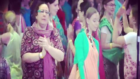 Mahima Kirtan Of Lord Radha Krishna. #shorts #short #RadhaKrishna #Radha #Krishna #BhaktaVatsalLord