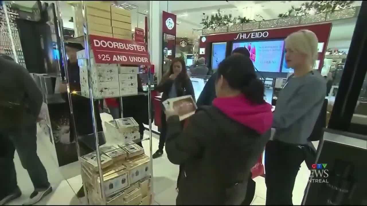 Canadian retailers struggling to hire season workers