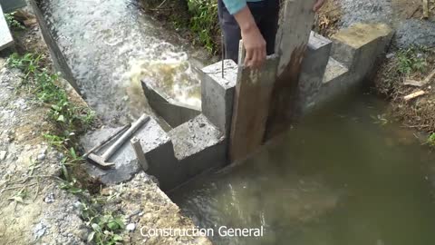 Blocking The Water Flow To Build Mini Hydroelectricity