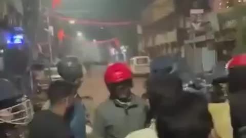 Kolkata ke hawada me hinduo par hamala