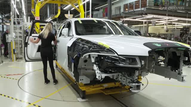 Rolls-Royce Production by Hand in England