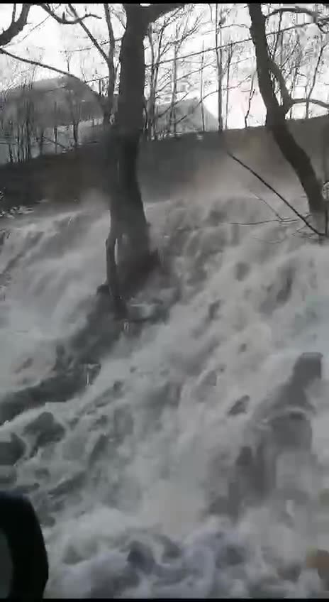 Small leak I am pretty sure 😱😱😱