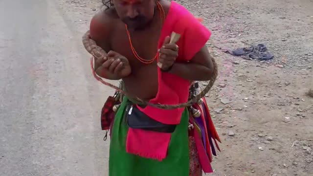 Indian Couple Earning Money from their Traditional Art with amaging Music