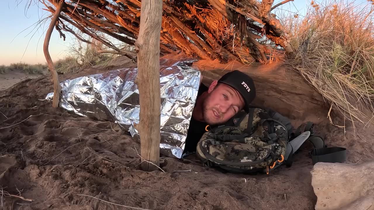 SOLO SURVIVAL CHALLENGE - NO SHELTER, NO FIRE, NO FOOD - Bushcraft