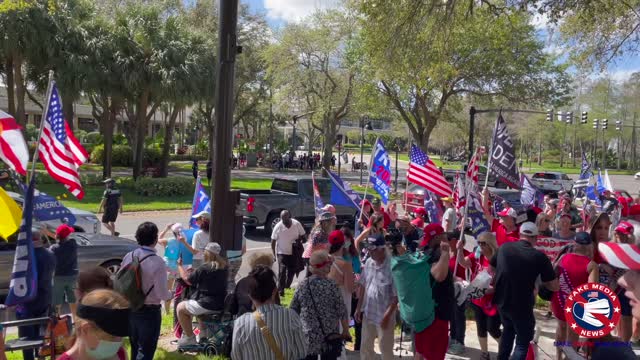 Thousands Greet Trump at CPAC 2021