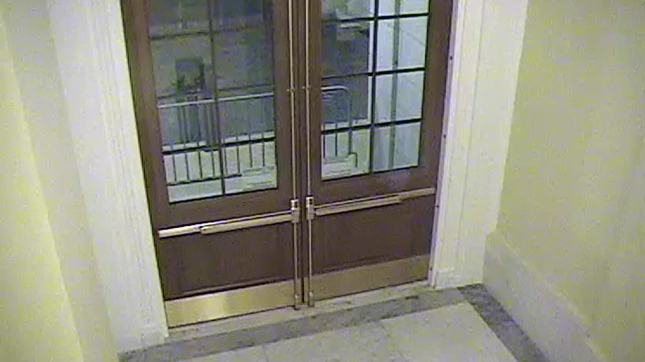 3443CHOB02CH12NRotundaExit_2021-01-05_18h00min01s313ms.mp4