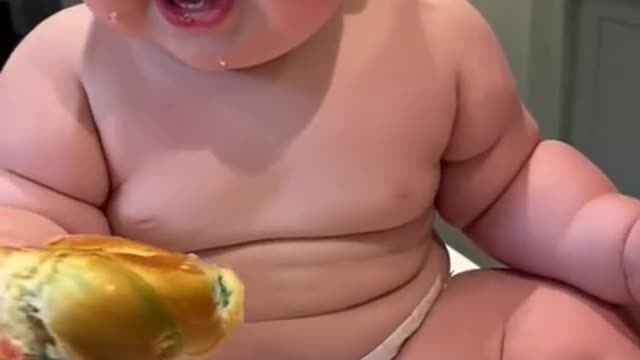 Cute_chubby_baby_-_Funny_video