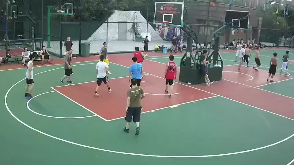 And One! Guy Bumps My Shoulder in Street Basketball