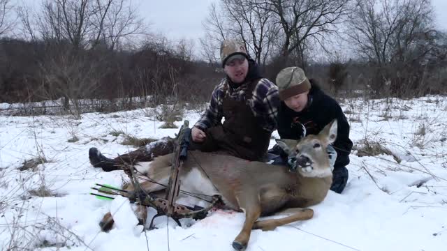 Jess kills her first deer during Michigan's late season! MWP S7.10 "First Buck!"