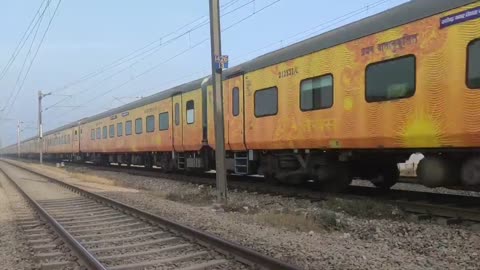 Indian railway 🛤 | India top luxury Tejas rajdhani view