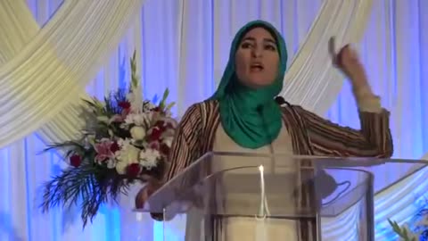 Linda Sarsour at ISNA convention in Chicago - Jul 2017
