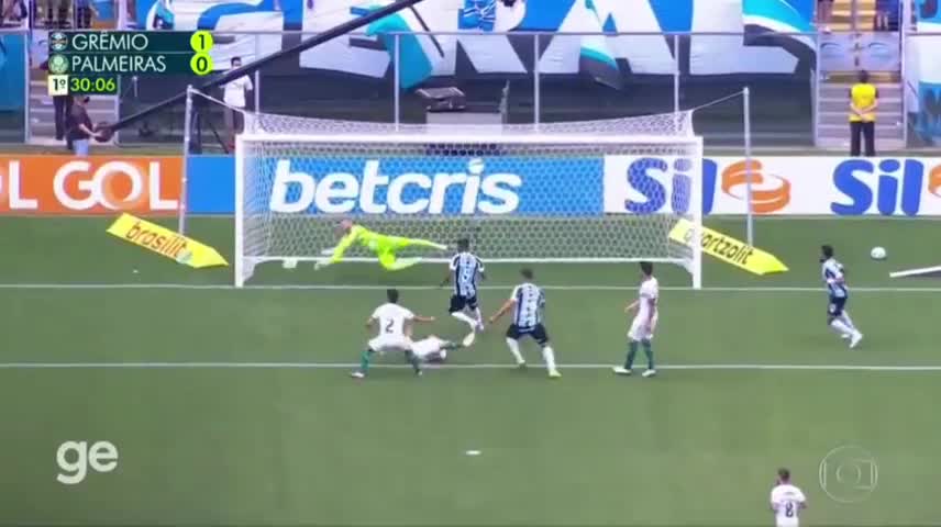 Palmeiras vence o Grêmio 3x1 e segue firme