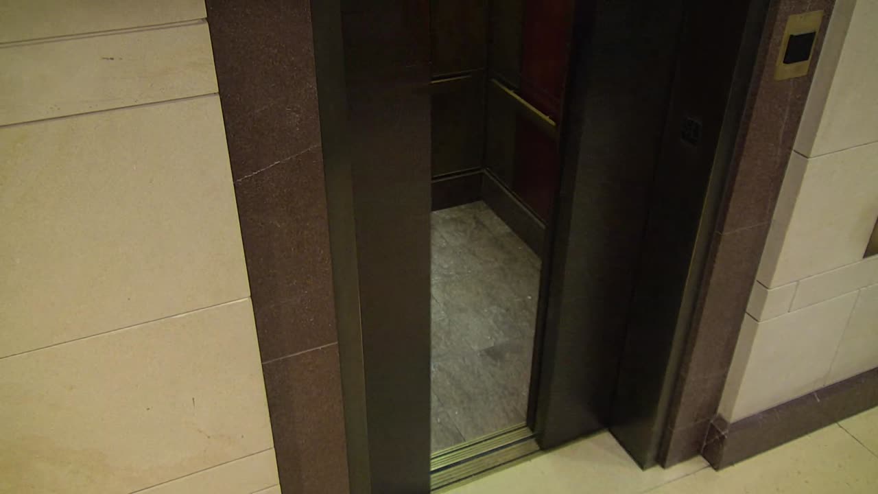 7026CVCSLElevatorLobbyAtriumSVC312_2021-01-06_18h00min01s077ms.mp4