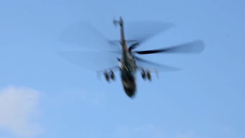 Helicópteros de combate Mil Mi-24 Hind da 50ª Base Aérea Mista da Força Aérea e Defesa Aérea da 🇧🇾
