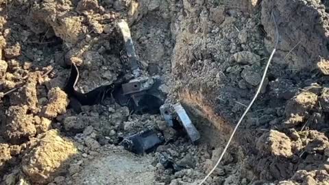 Následky útoku ukrajinských nacistů raketami Točka-U na Stachanov, Brjanku a obec Tepličnoje v LLR
