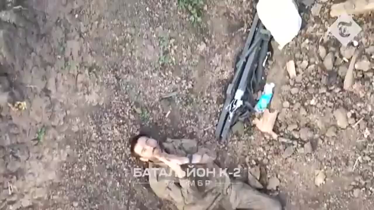 Humanity or Propaganda? Ukrainian drone operator aids exhausted Russian soldier, not kill him.