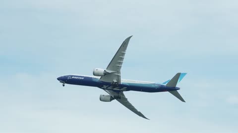 Boeing 777X Flying Display at Singapore Airshow 2022