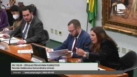 Bia Kicis defende o voto impresso e dá AULA de democracia!