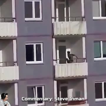 After holding a woman hostage at knifepoint, a coward tries to escape from the 17th floor.