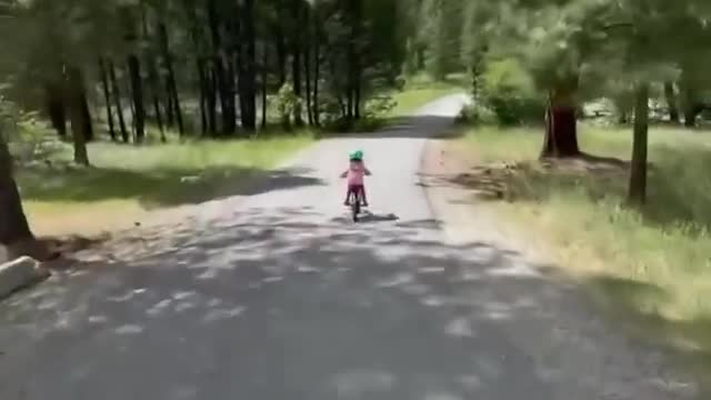 3 year old mountain biker in a weekend getaway 🚴😍