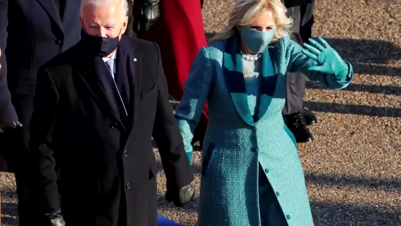 Joe Biden walks to White House after inauguration 01/20/21