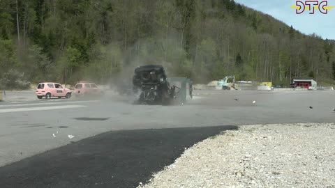 Ford Fiesta Crash Test At 100 Mph 
