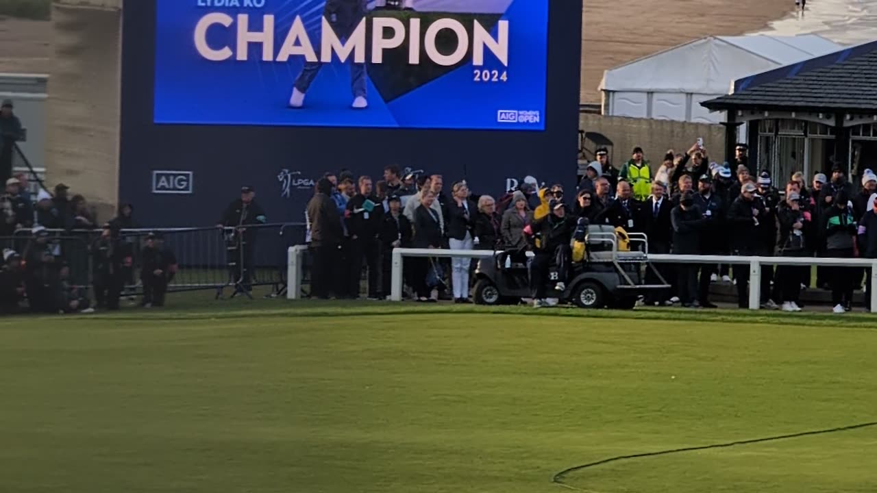 Lottie woad & Lydia ko Awaiting prize presentation AIG Woman's open Golf Championship St Andrews