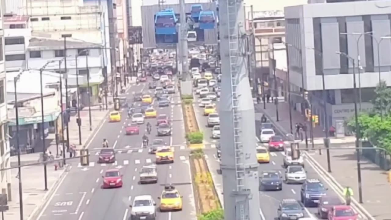 Riding on the Cable cars Quayaquil Ecuador 🇪🇨