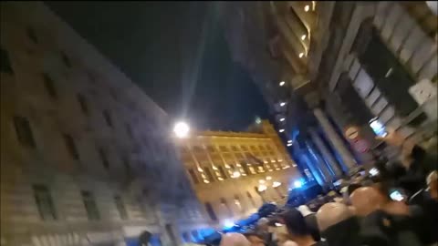 Roma, 9 ottobre 2021, Popolo assedia palazzi del potere.