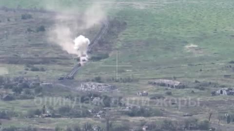 Ruský vrtulník Ka-52 zničil ukrajinský MRAP, který se snažil vjet do Staromajorskoje