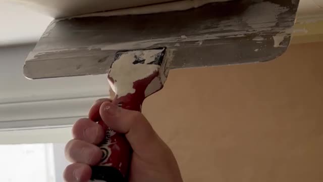 Smoothing mud