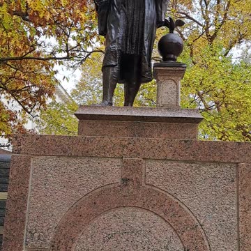 Christopher Columbus statue in Columbus Ohio at the State House.11/7/23