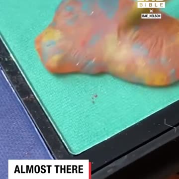 Who knew you could make homemade rainbow droplets 💧