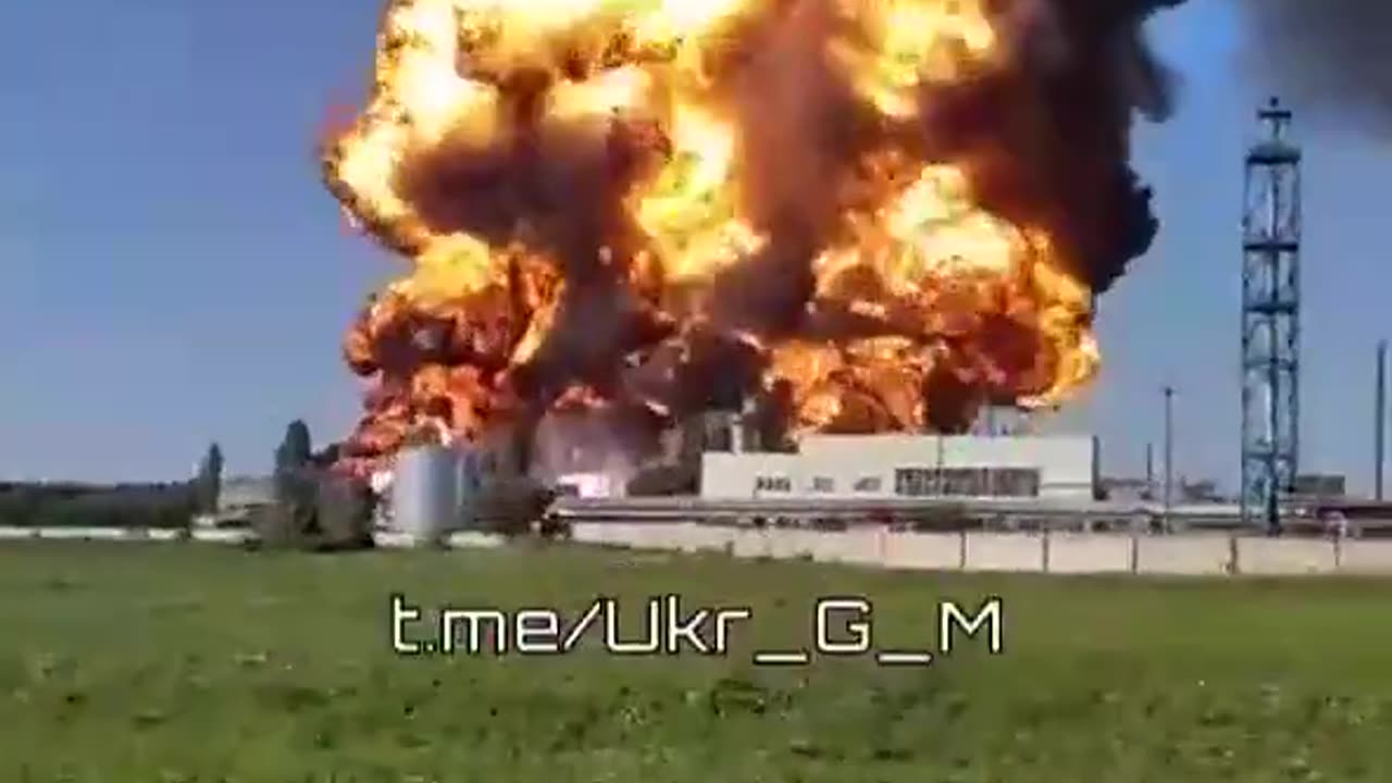 Rare footage of something burning in Ukraine after the Russian strike.