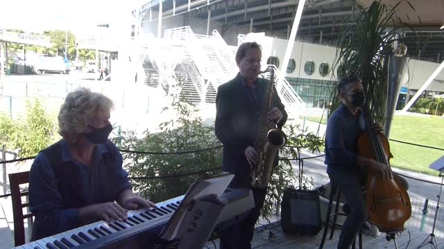 Jazztopia Trio at the Bota Restaurante Marina da Glória