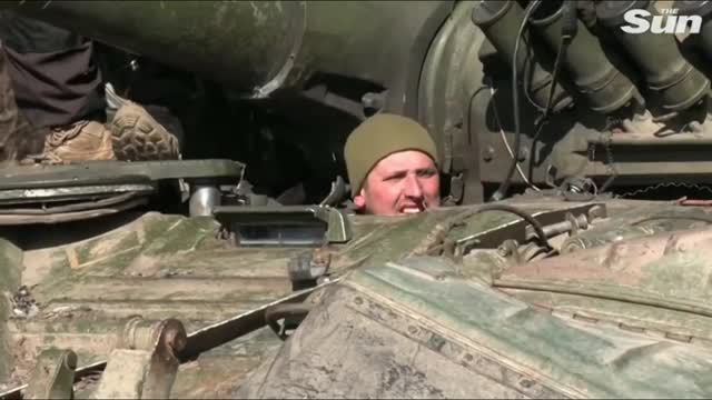 Ukrainian soldiers seize Russian tanks after 'taking down convoy'