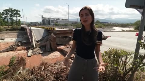 Hundreds stranded without food in Greece floods