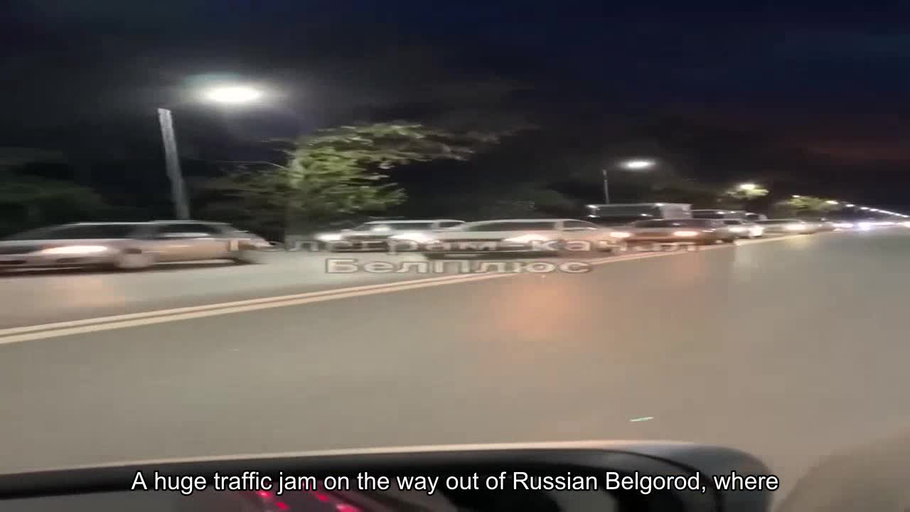 ️Huge traffic jam on the way out of Russian Belgorod, where something exploded and burned the day b