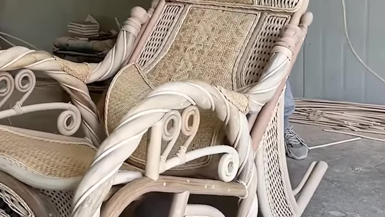 Making a beautiful rocking chair!