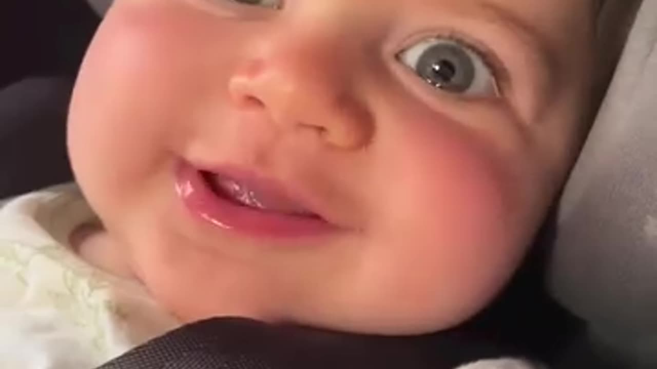 Cute baby video saying mummy pappa