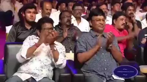 Superstar Rajanikanth Gives Mohanlal Ovation