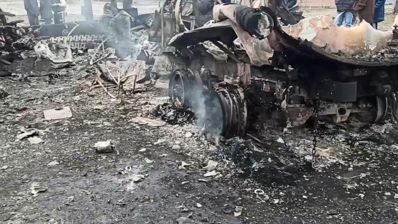 25.05.2022 Ukraine smoking remains of the tank