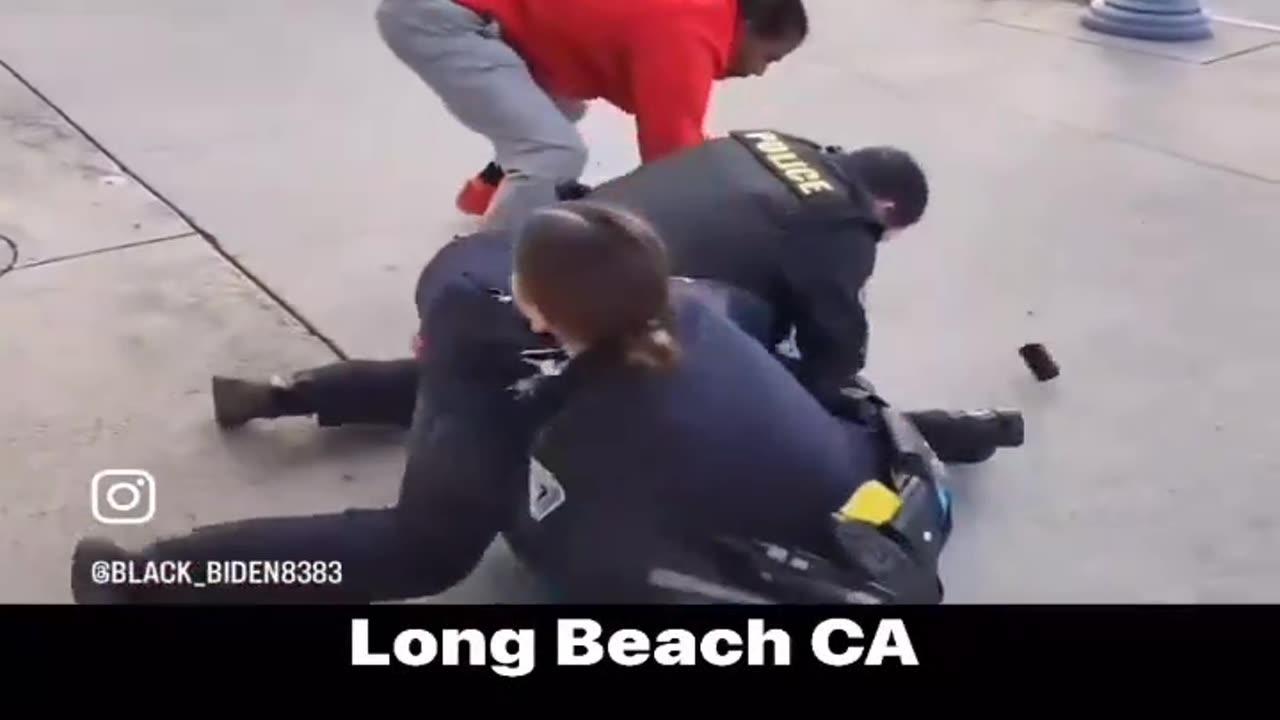 Long Beach, California: Child Predator tries to run from police and citizen helps police stop him.