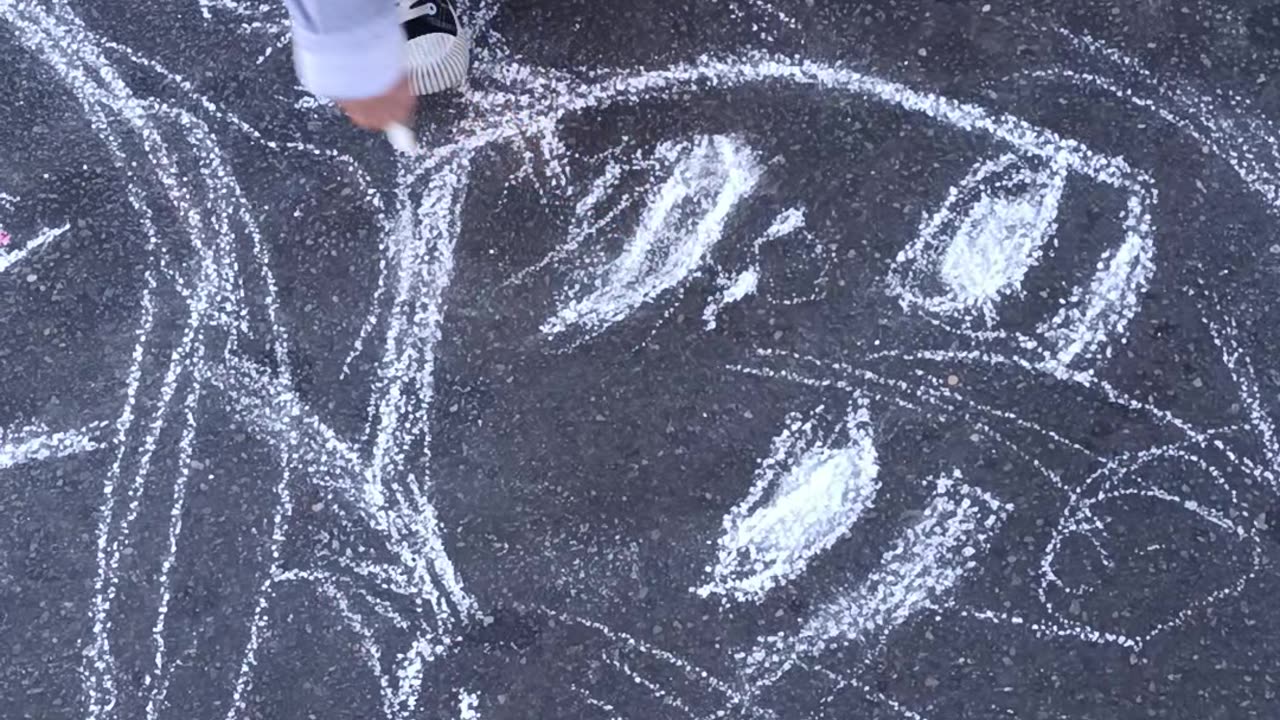 street chalk art