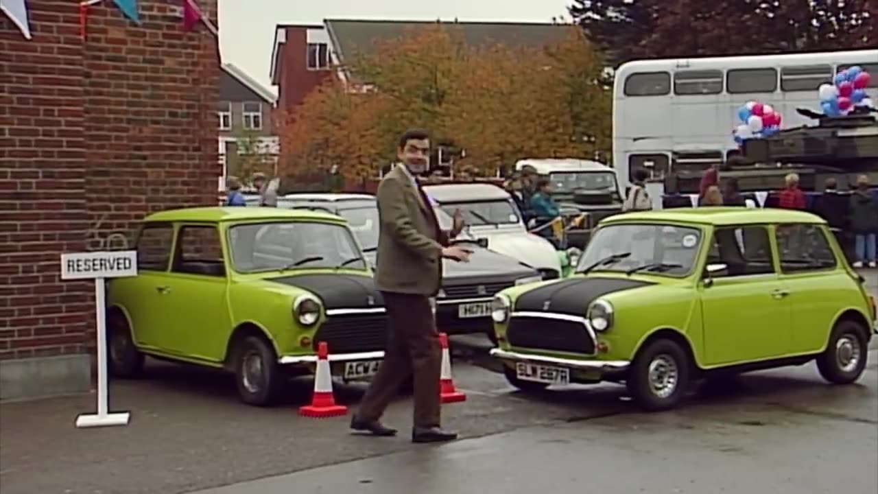 Bean ARMY | Funny Clips | Mr Bean Comedy