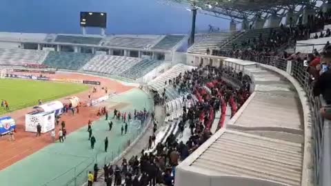 ΧΑΜΟΣ ΣΤΟ ΒΟΛΟΣ -ΑΡΗΣ.