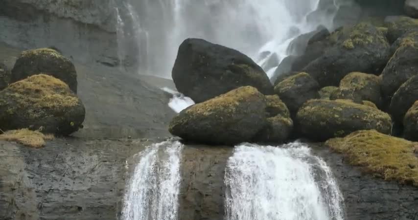 Look with open eyes, and you will see the beauty of the waterfall