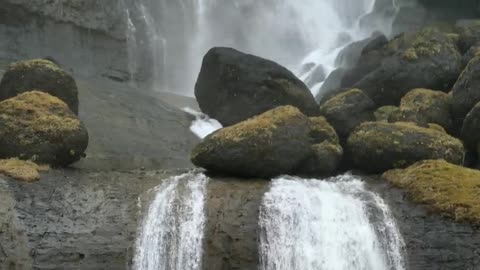 Look with open eyes, and you will see the beauty of the waterfall