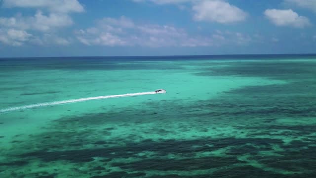 RELAXING COAST BOAT TOUR